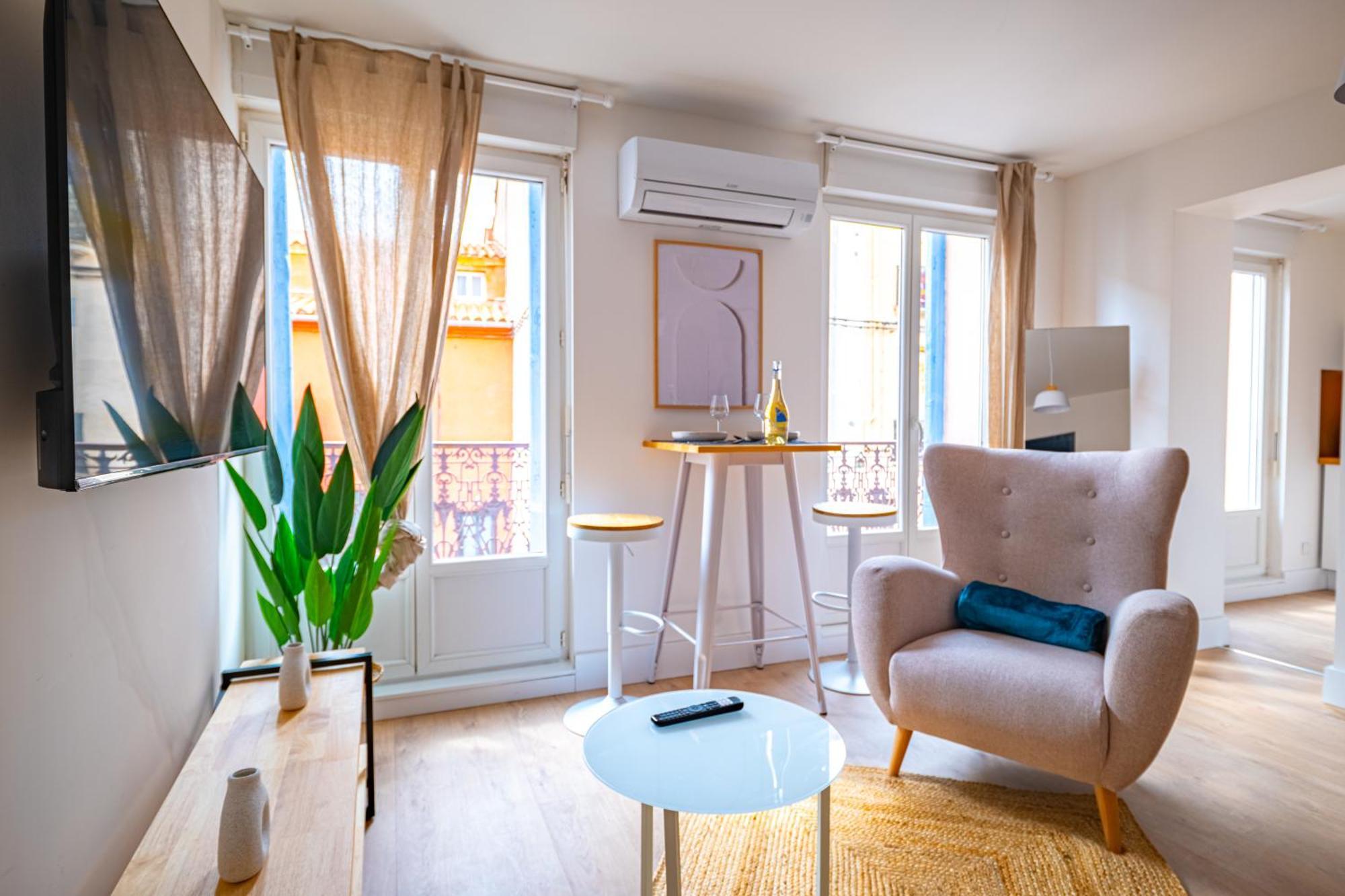 Les Suites Du Palais Des Expositions Перпиньан Экстерьер фото
